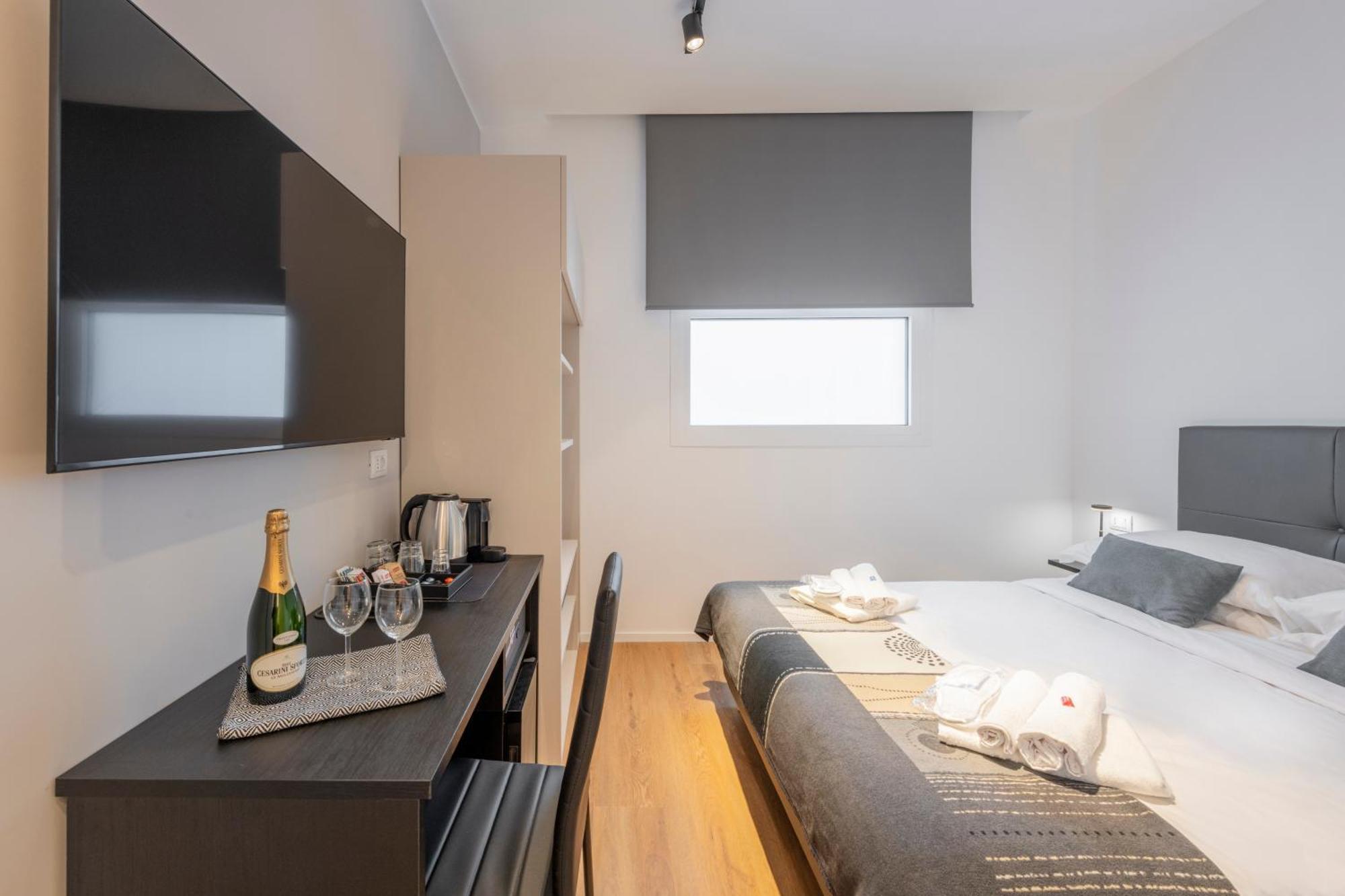 Bnbutler - Inbrera Suites - Giulianova, 1 Milão Exterior foto