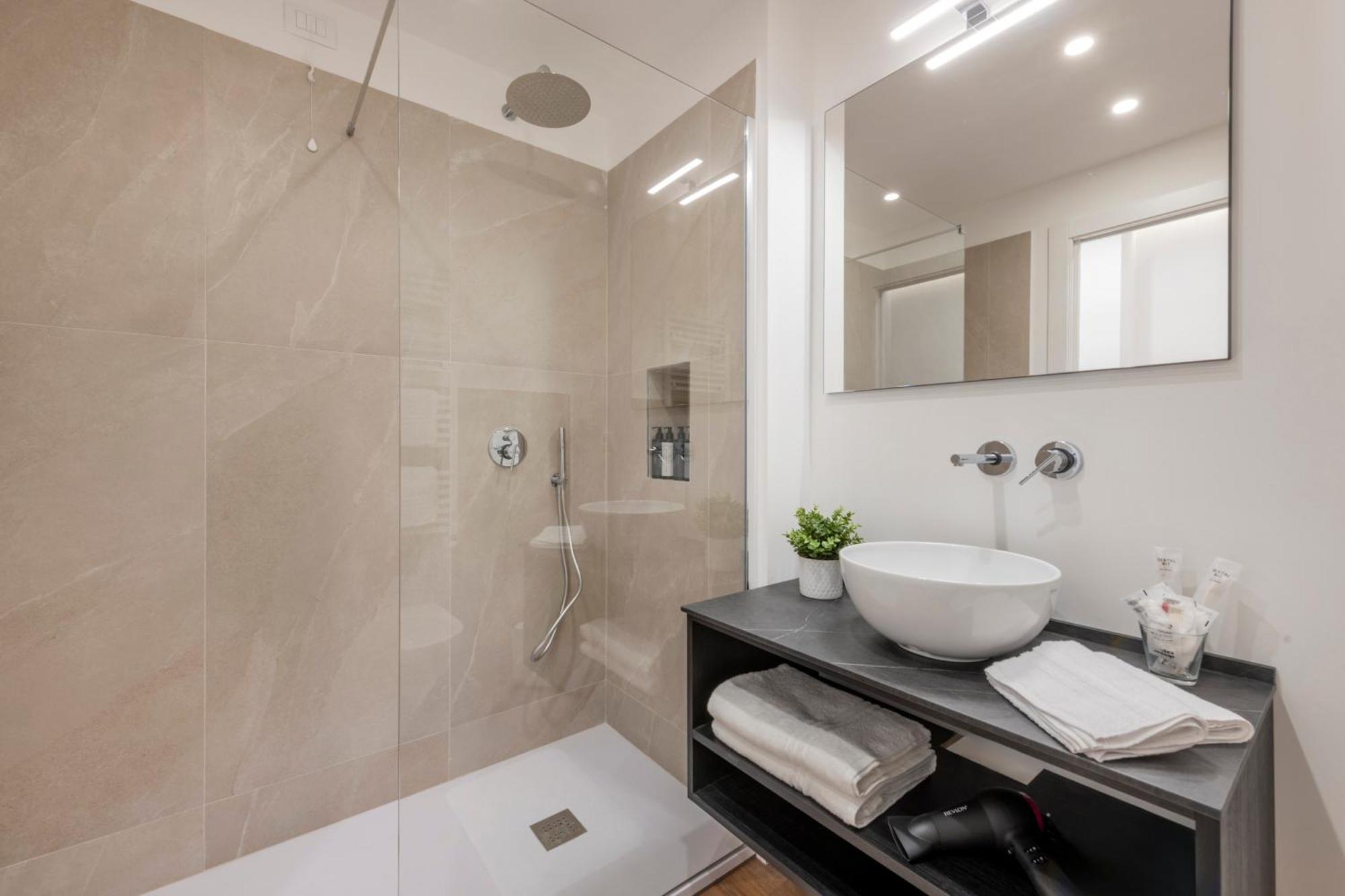 Bnbutler - Inbrera Suites - Giulianova, 1 Milão Exterior foto